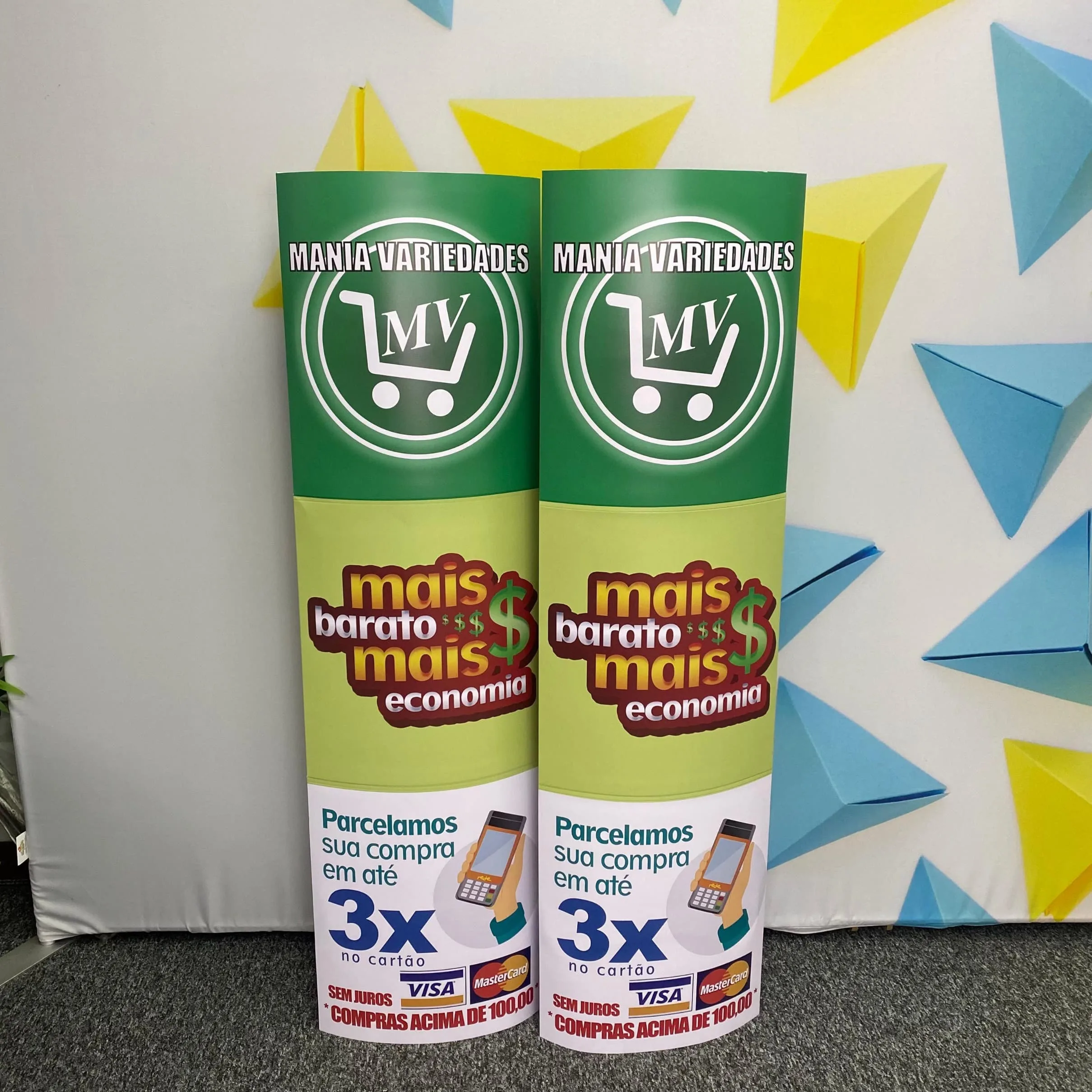 totem de papelão personalizados